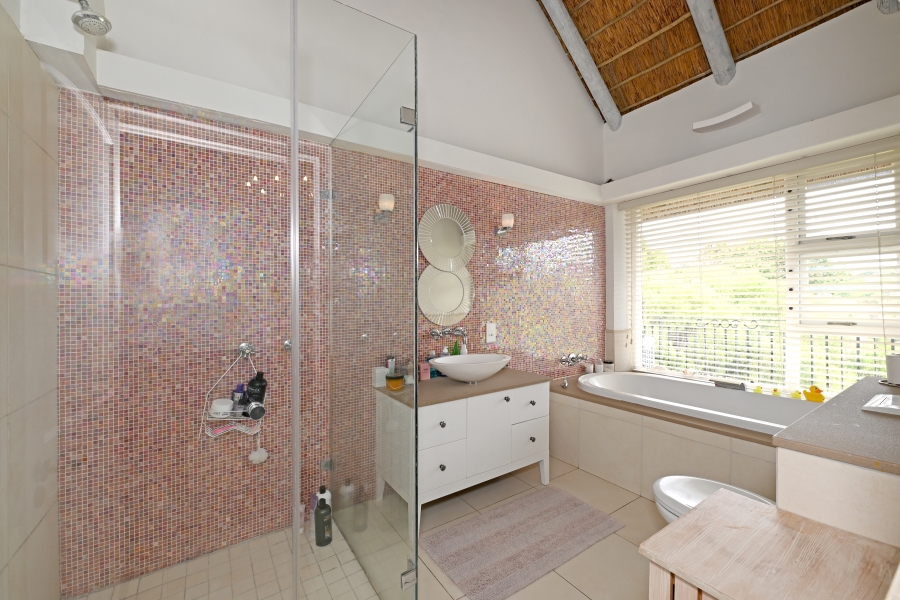 To Let 6 Bedroom Property for Rent in Constantia Western Cape